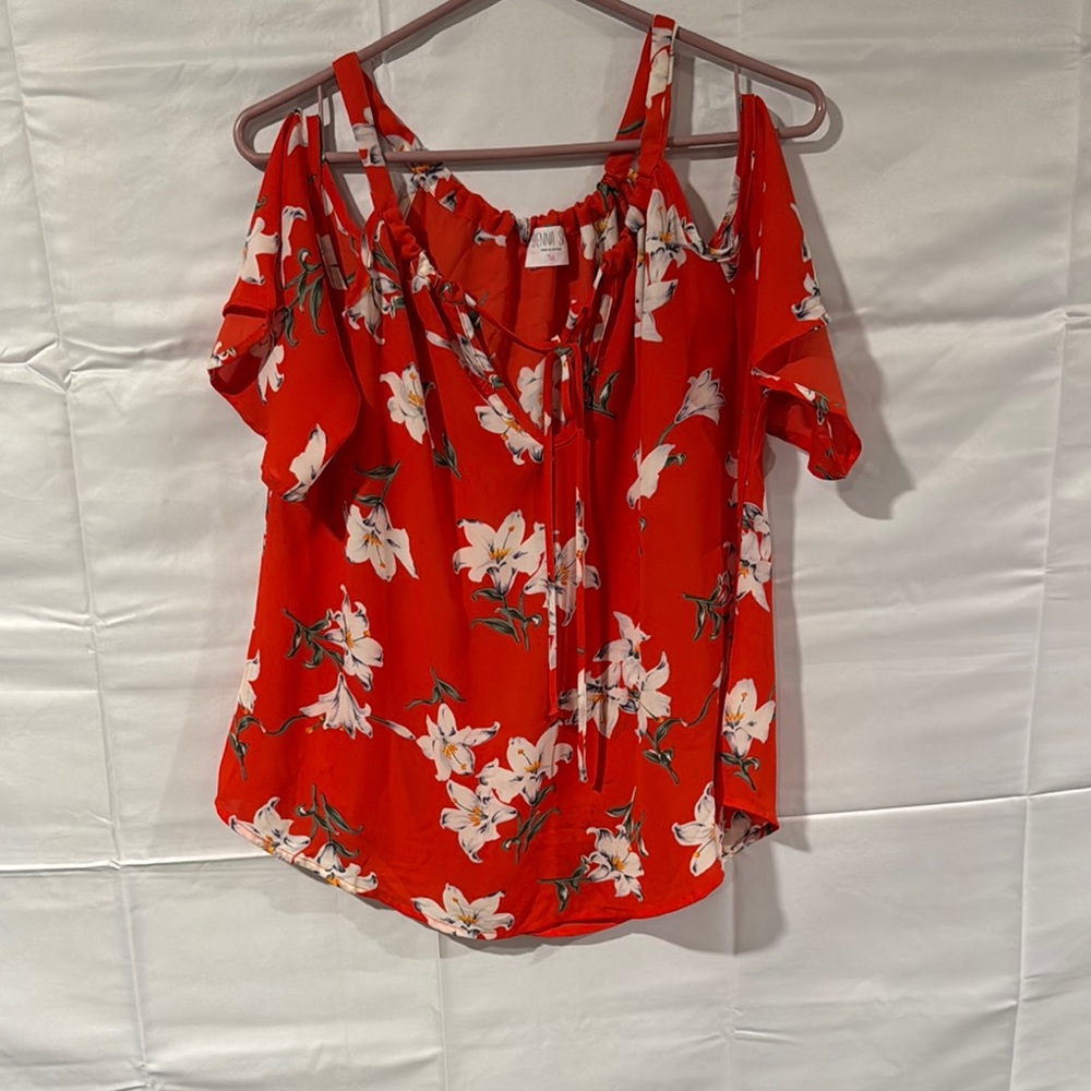 Women’s Sienna Sky Red and White Short Sleeve Tie Front Blouse